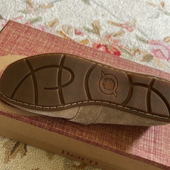 Born Suede Melinda Taupe Loafers NIB, never worn. Size 37, 6.5 - Picture 8 of 9
